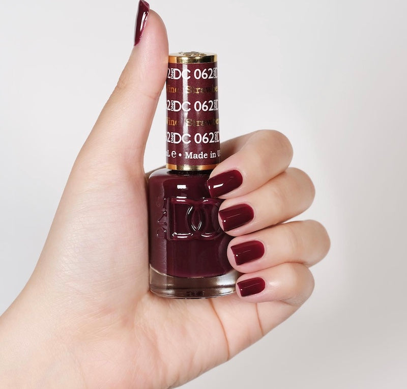 DC062 - Strawberry Wine - GEL POLISH & MATCHING LACQUER