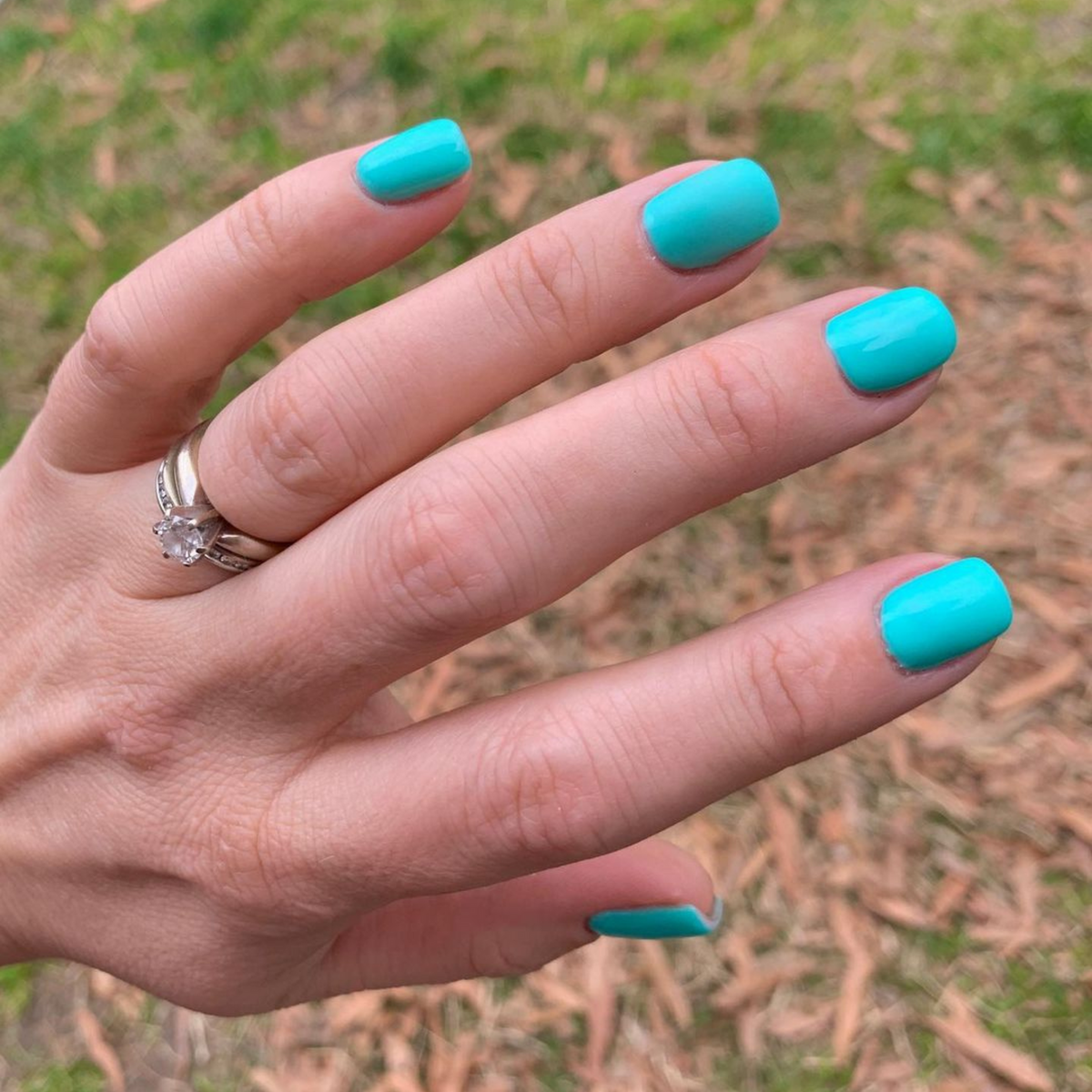 DC032 - Caribbean Island - GEL POLISH & MATCHING LACQUER