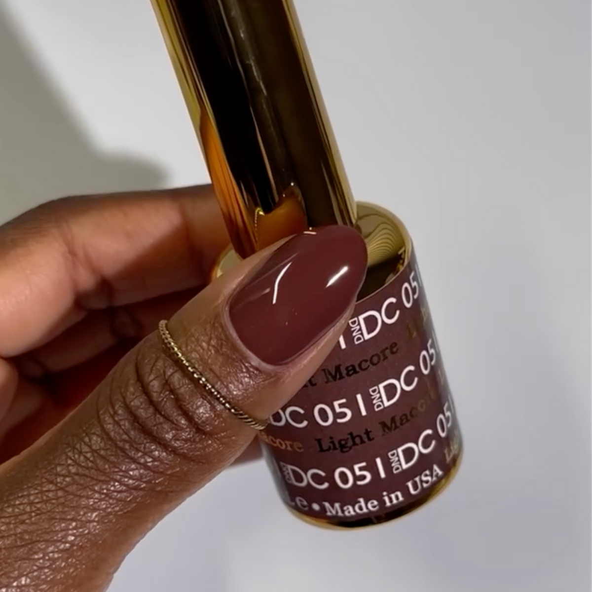 DC051 - Light Macore - GEL POLISH & MATCHING LACQUER