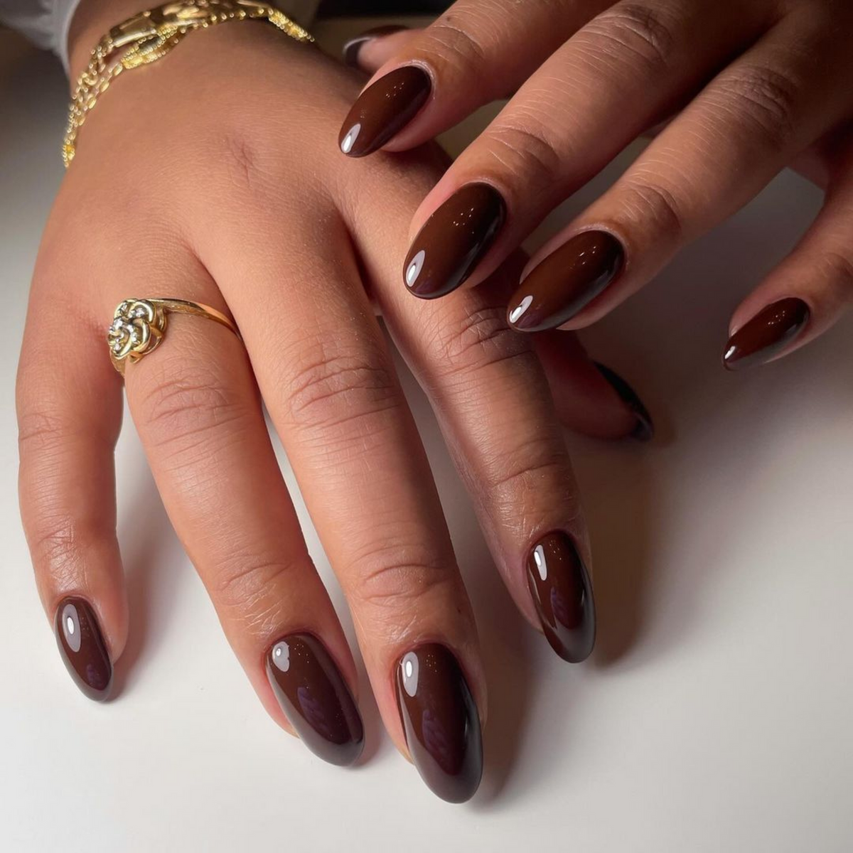 DC052 - Walnut Brown - GEL POLISH & MATCHING LACQUER