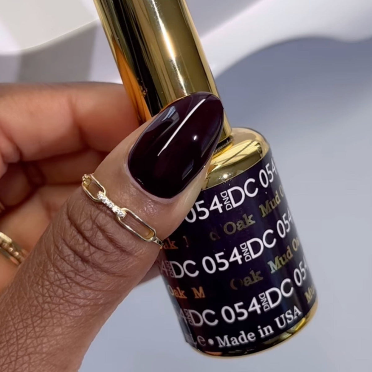 DC054 - Mud Oak - GEL POLISH & MATCHING LACQUER