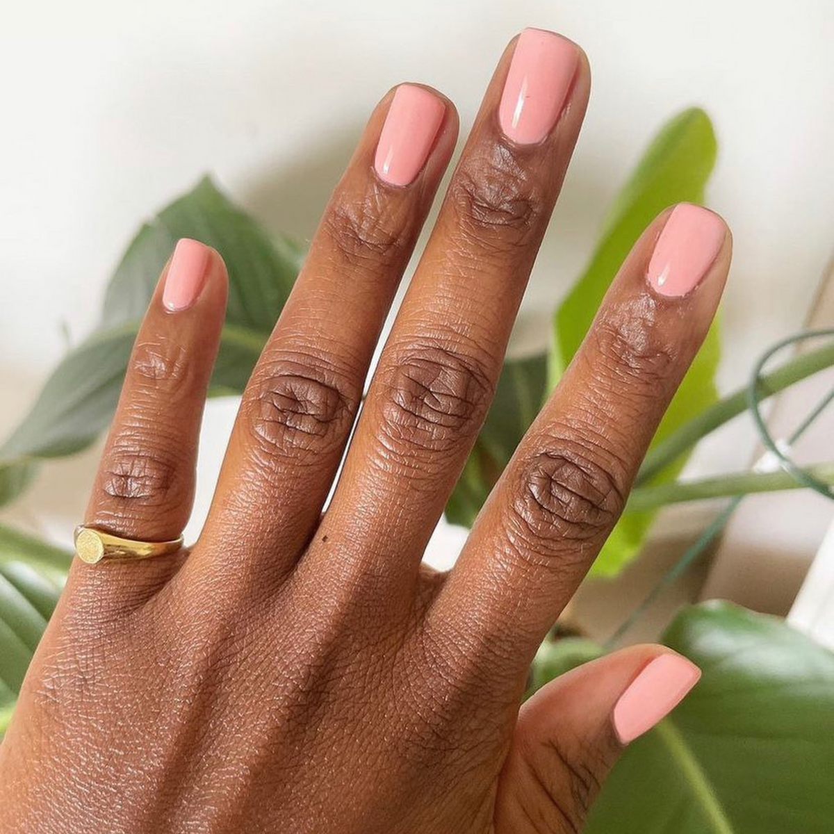 DC143 - Banana Crepe - GEL POLISH & MATCHING LACQUER