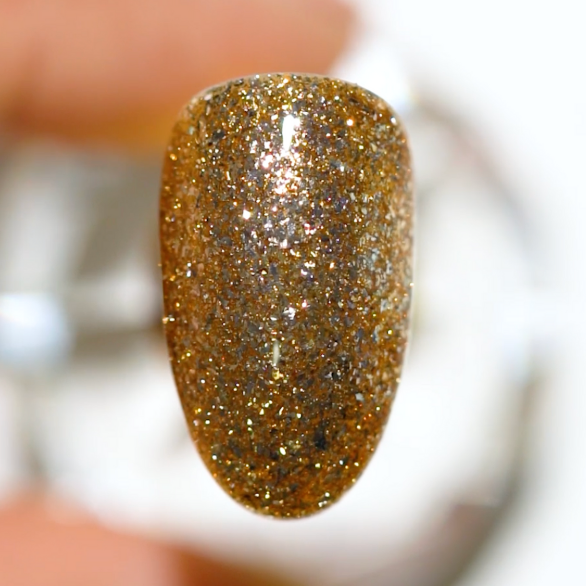 DC208 - Golden - GEL POLISH & MATCHING LACQUER