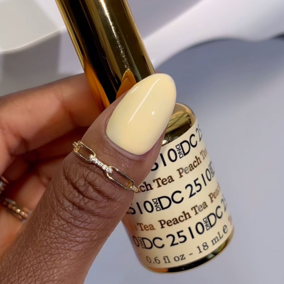 DC2510 - Peach Tea - GEL POLISH & MATCHING LACQUER