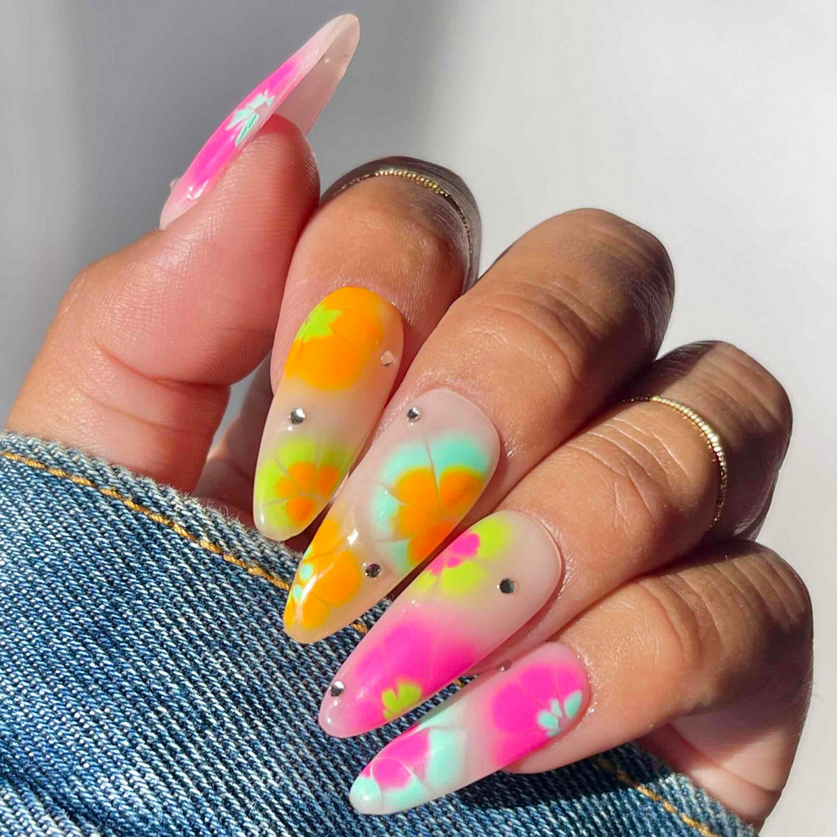 Blooming Gel - White - GEL POLISH & MATCHING LACQUER