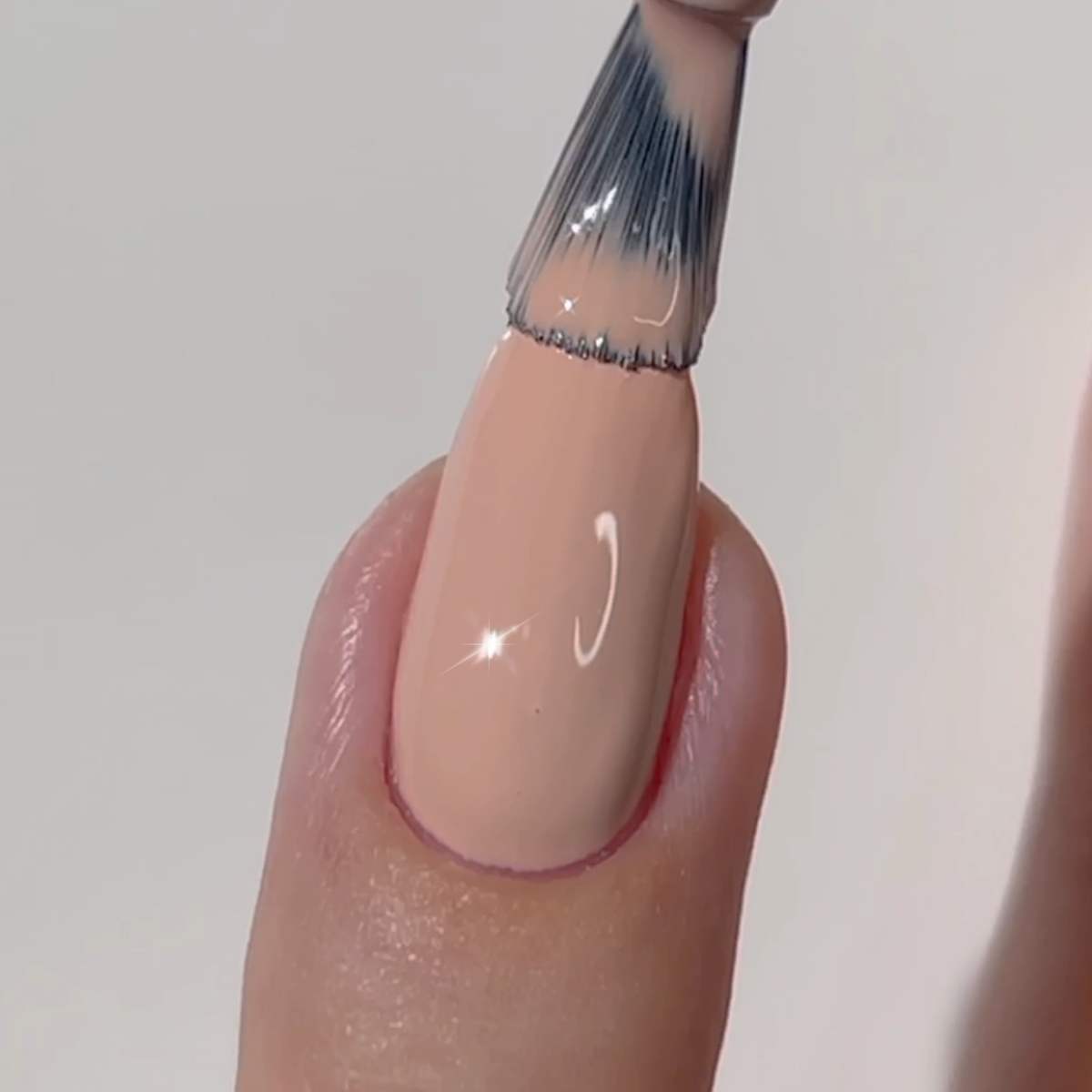 DIVA050 - Pinky Nude DIVA - GEL POLISH & MATCHING LACQUER
