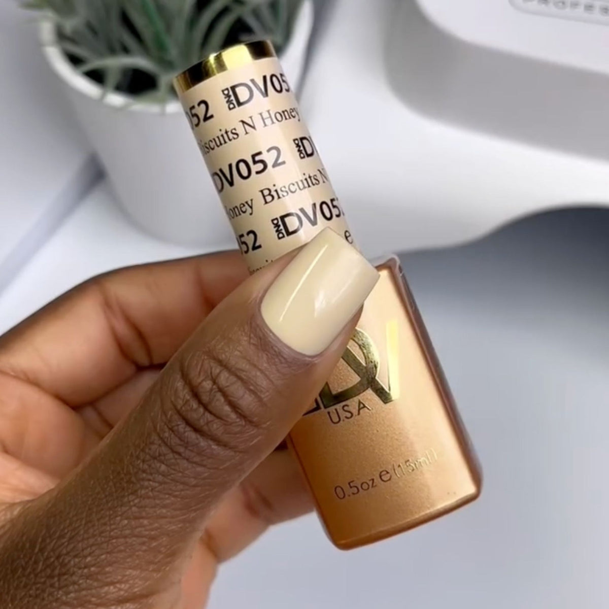 DIVA052 - Biscuits N’ Honey DIVA - GEL POLISH & MATCHING LACQUER
