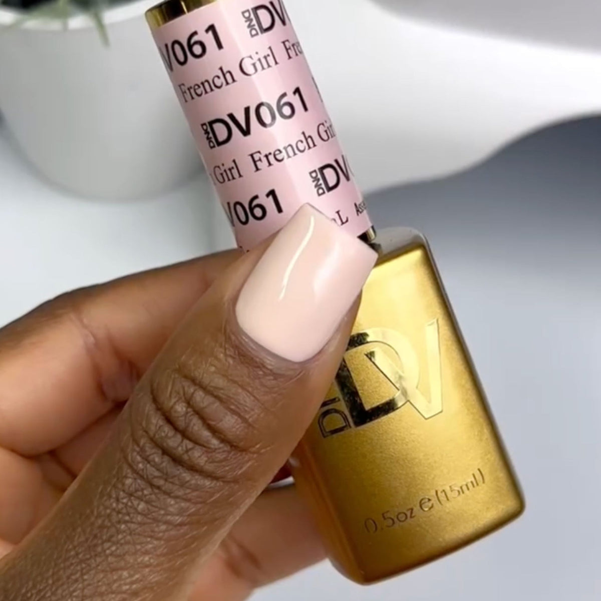 DIVA061 - French Girl DIVA - GEL POLISH & MATCHING LACQUER