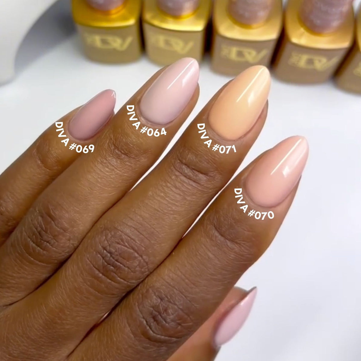 DIVA063 - Beige Sand DIVA - GEL POLISH & MATCHING LACQUER