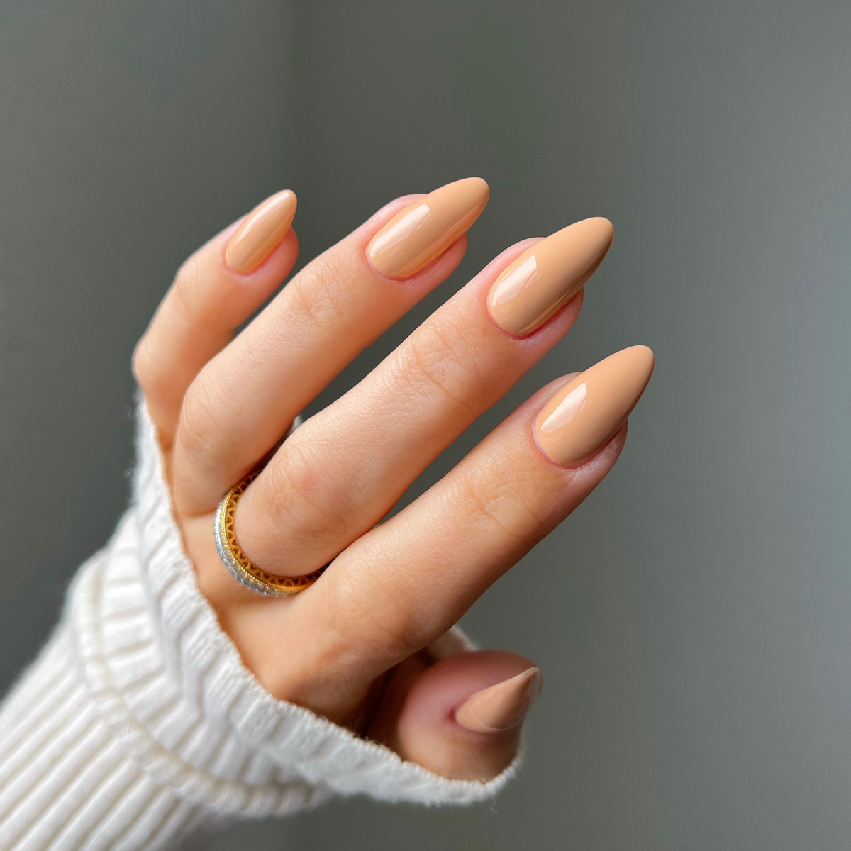 DIVA072 - Chai Latte DIVA - GEL POLISH & MATCHING LACQUER