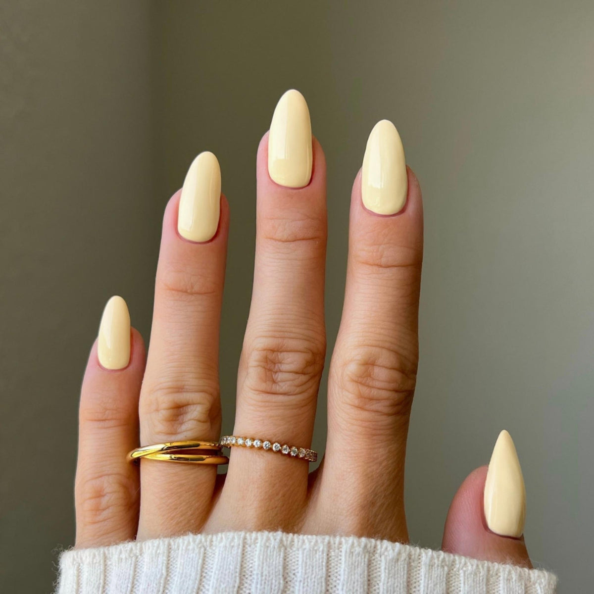 DIVA085 - Banana Cream DIVA - GEL POLISH & MATCHING LACQUER