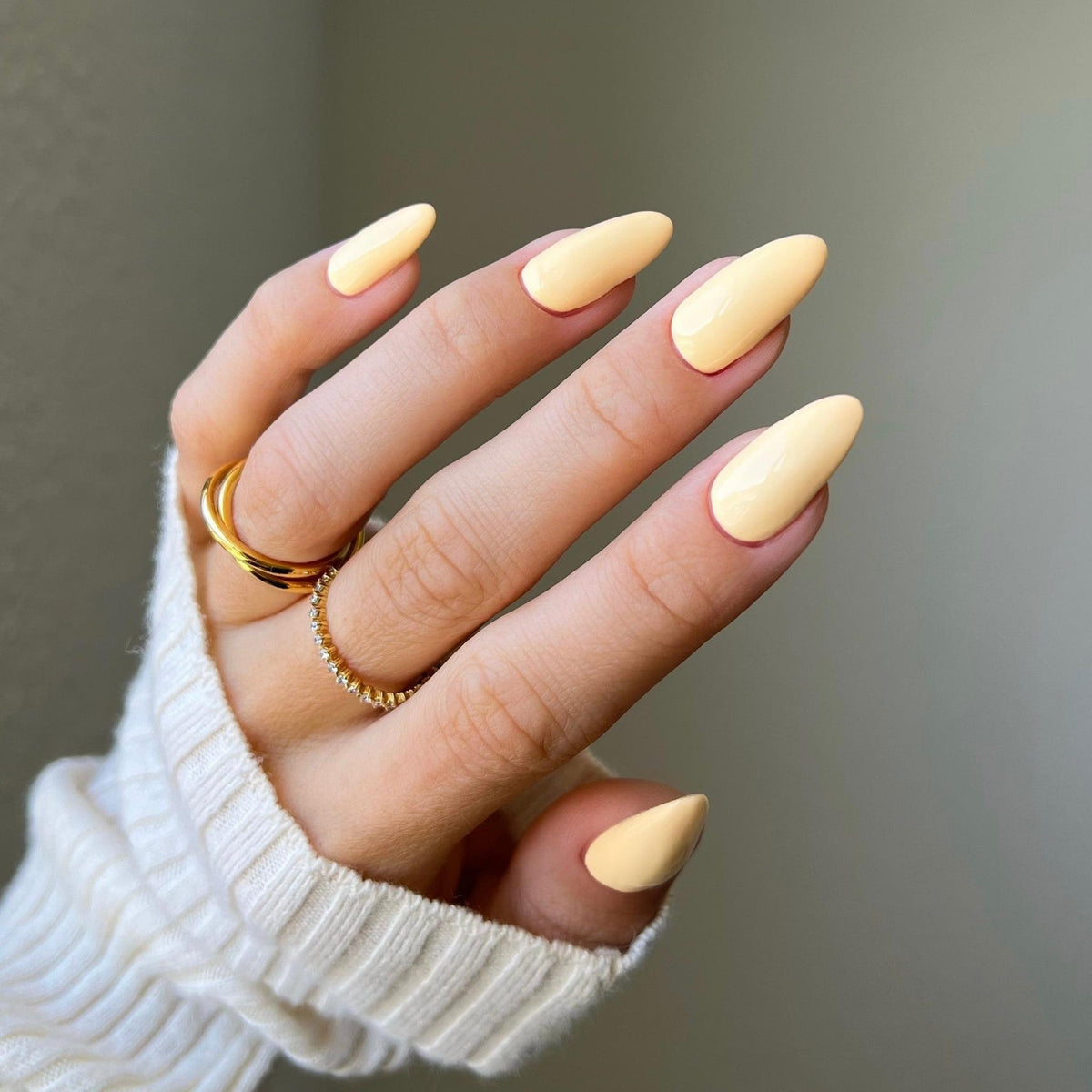DIVA085 - Banana Cream DIVA - GEL POLISH & MATCHING LACQUER