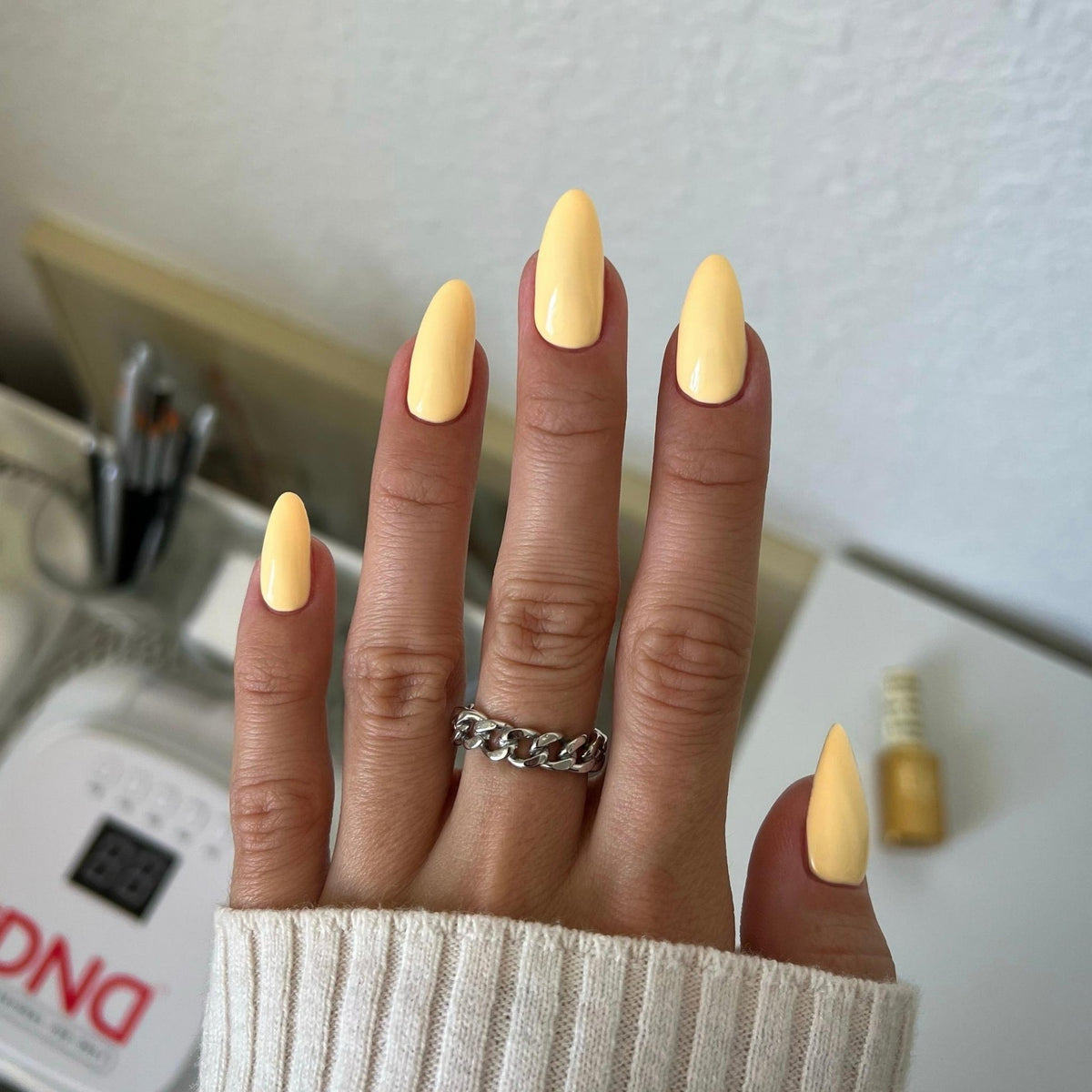 DIVA086 - Durian, Plz DIVA - GEL POLISH & MATCHING LACQUER