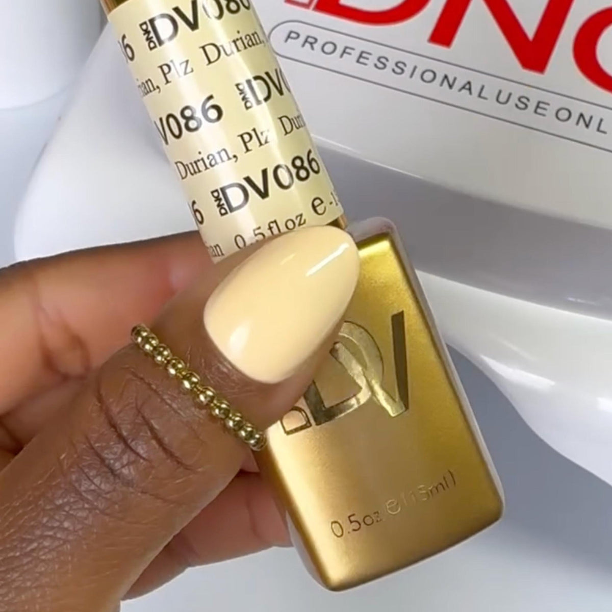 DIVA086 - Durian, Plz DIVA - GEL POLISH & MATCHING LACQUER