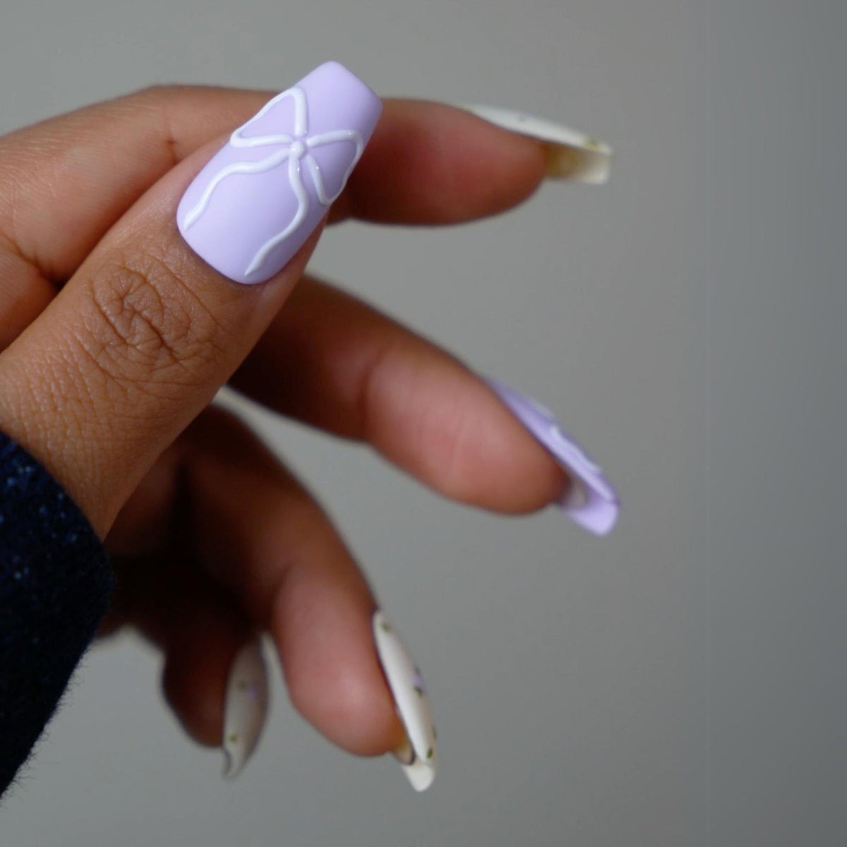 DIVA103 - Dainty Lavender DIVA - GEL POLISH & MATCHING LACQUER
