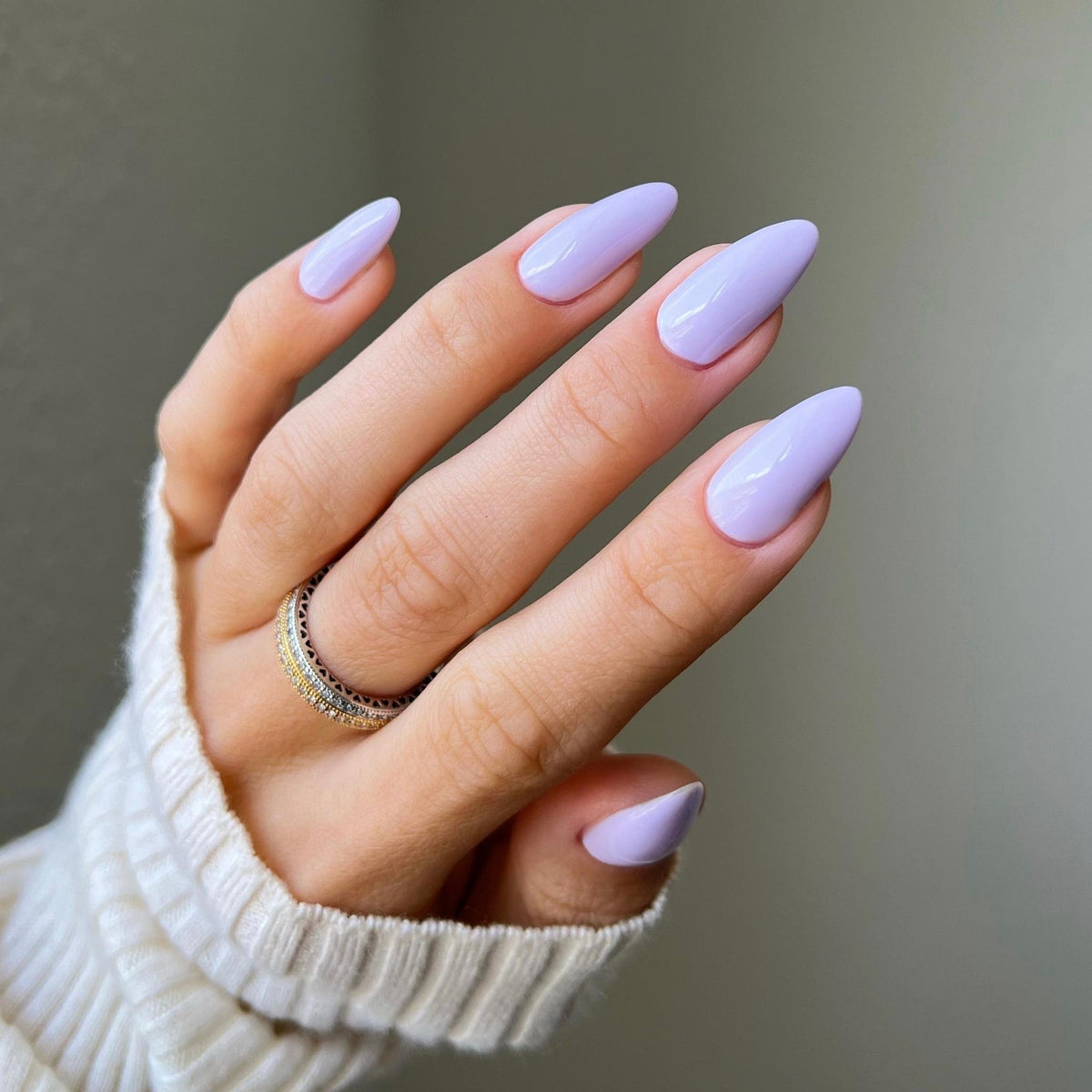 DIVA103 - Dainty Lavender DIVA - GEL POLISH & MATCHING LACQUER
