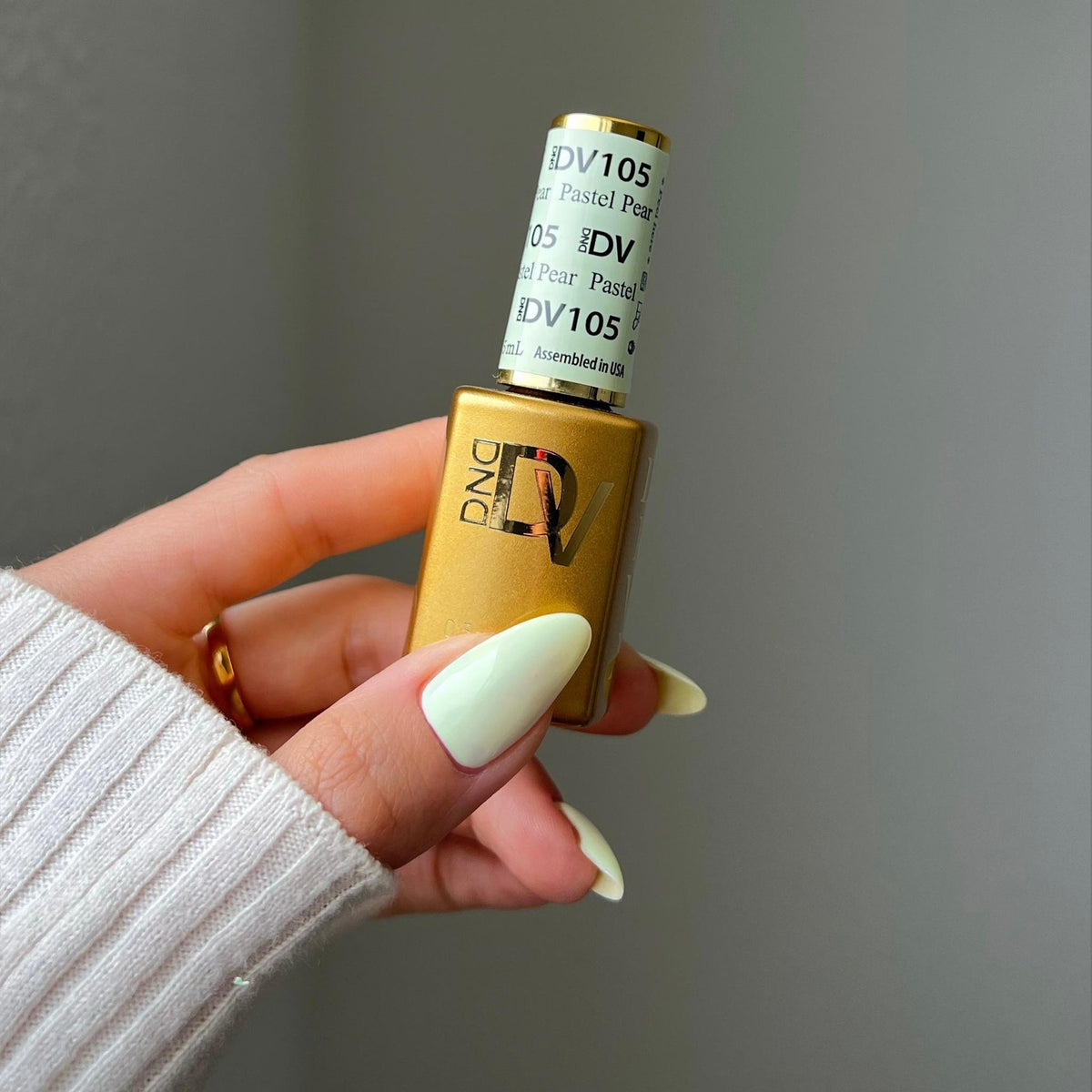 DIVA105 - Pastel Pear DIVA - GEL POLISH & MATCHING LACQUER