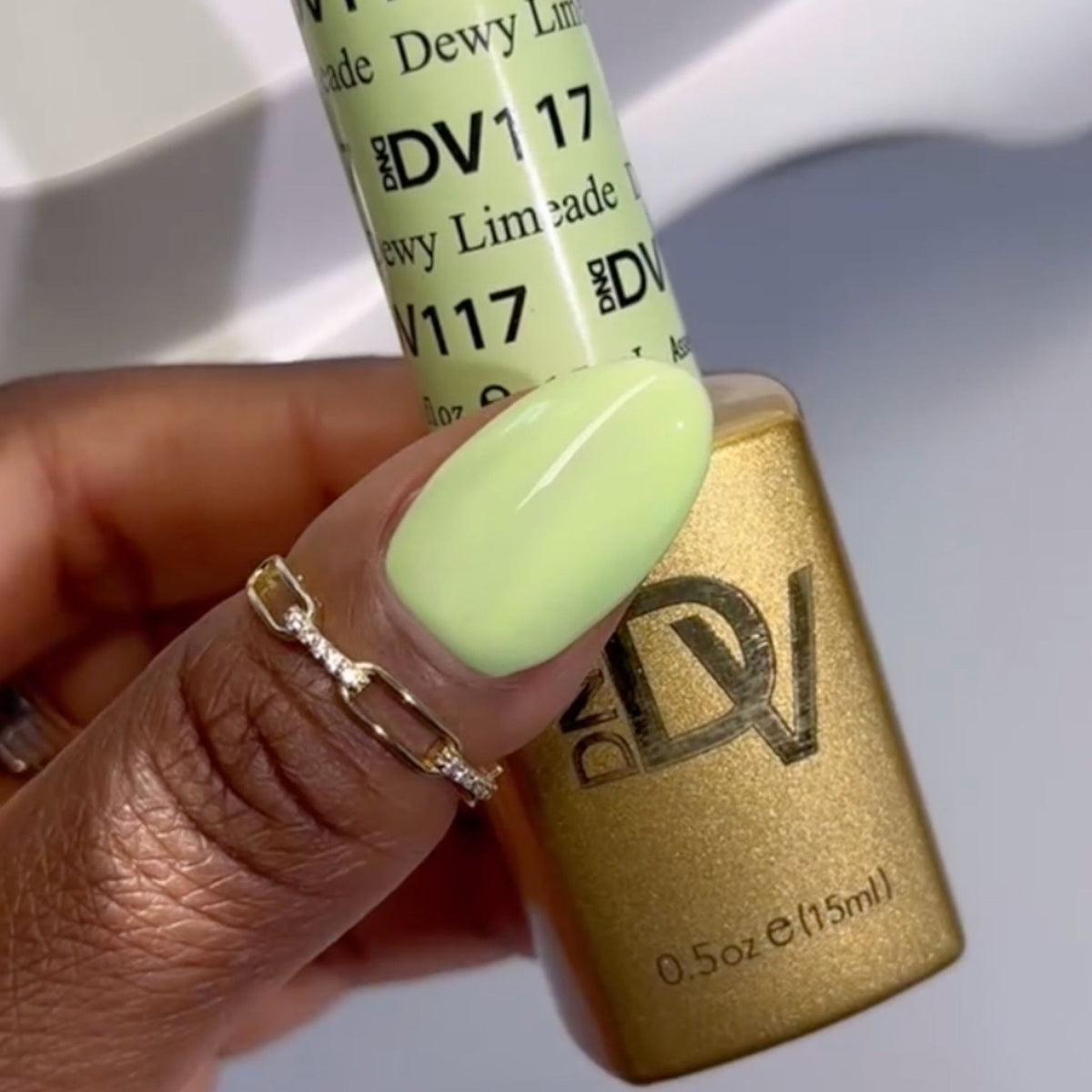 DIVA117 - Dewy Limeade DIVA - GEL POLISH & MATCHING LACQUER