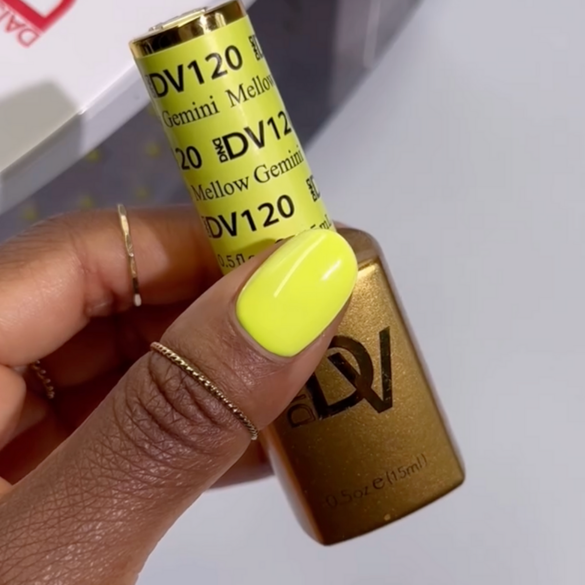 DIVA120 - Mellow Gemini DIVA - GEL POLISH & MATCHING LACQUER