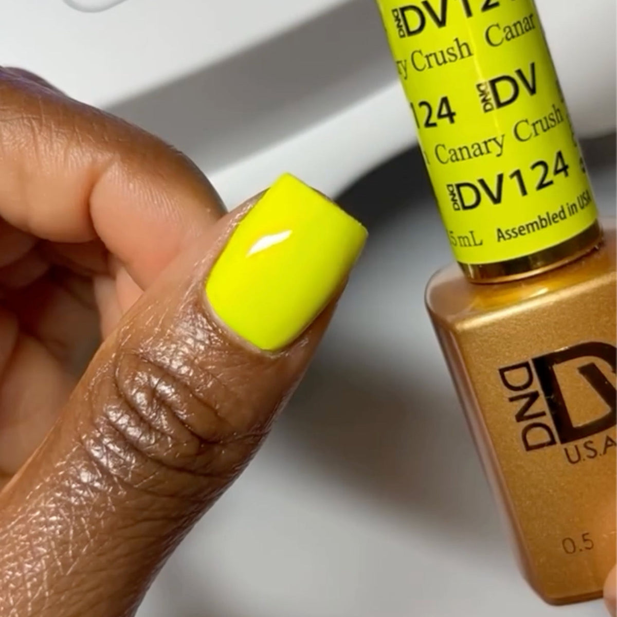 DIVA124 - Canary Crush DIVA - GEL POLISH & MATCHING LACQUER