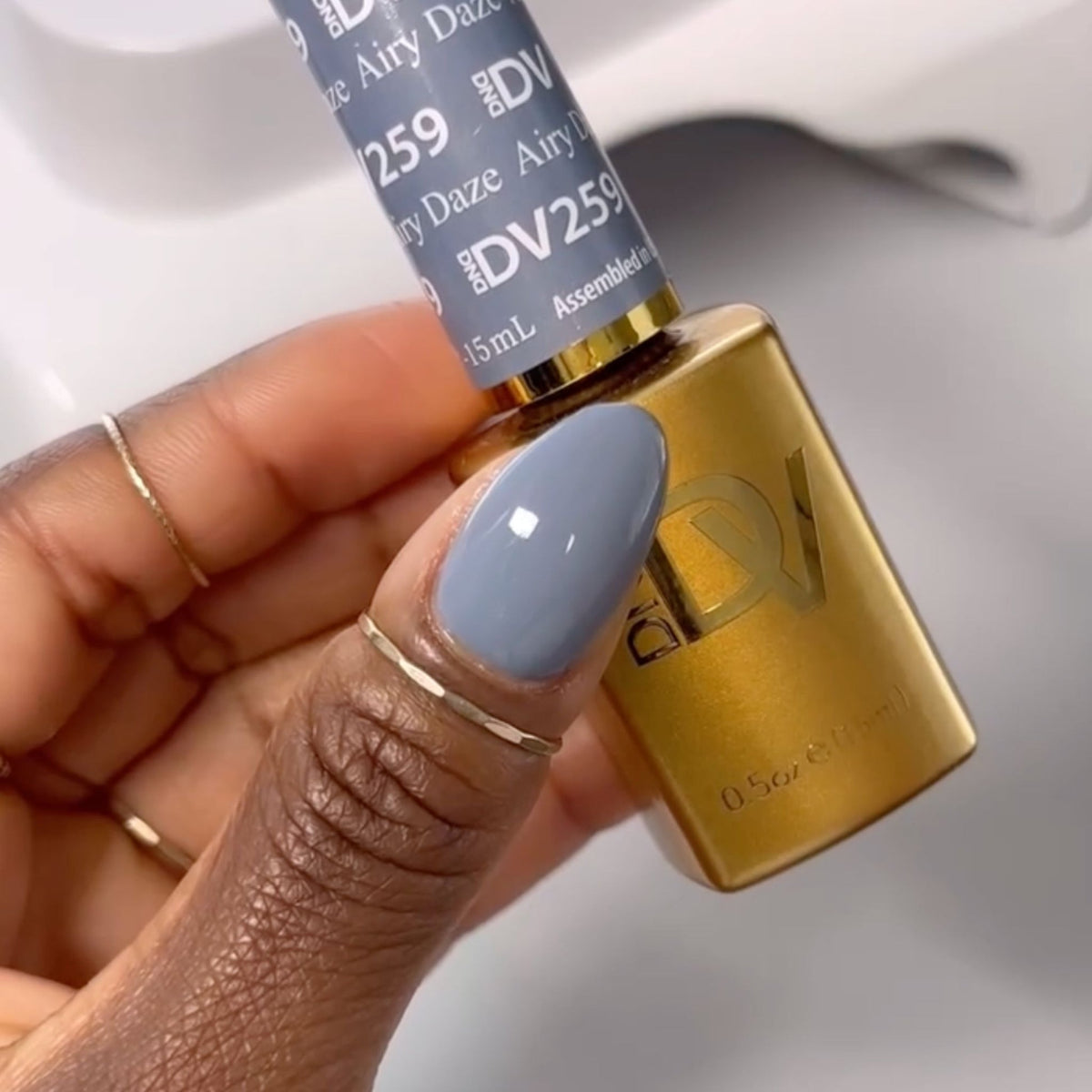 DIVA259 - Airy Daze DIVA - GEL POLISH & MATCHING LACQUER