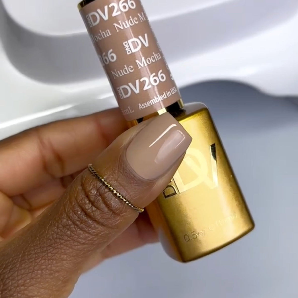 DIVA266 - Nude Mocha DIVA - GEL POLISH & MATCHING LACQUER