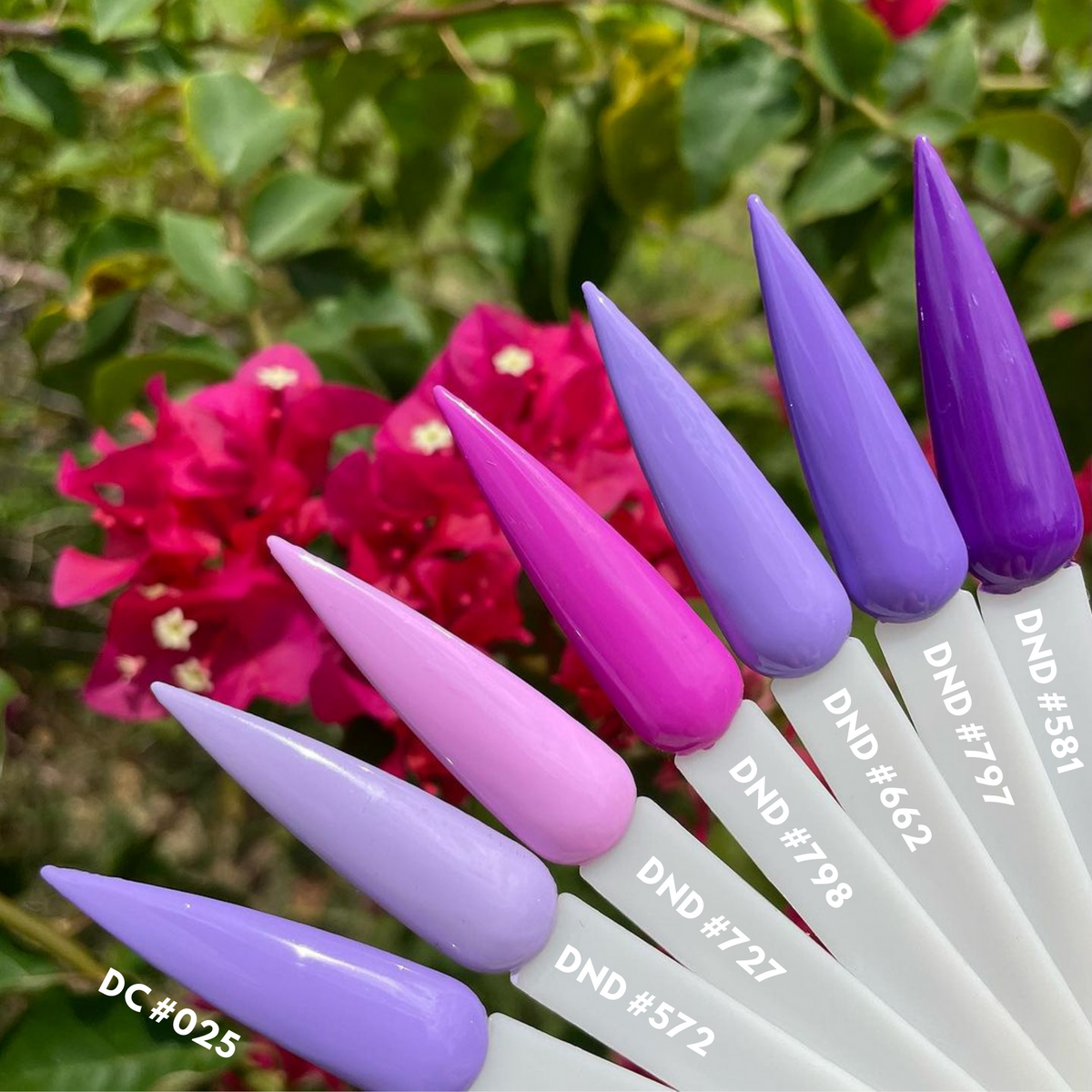 DND662 - Kazoo Purple - DND Matching Gel & Nail Polish
