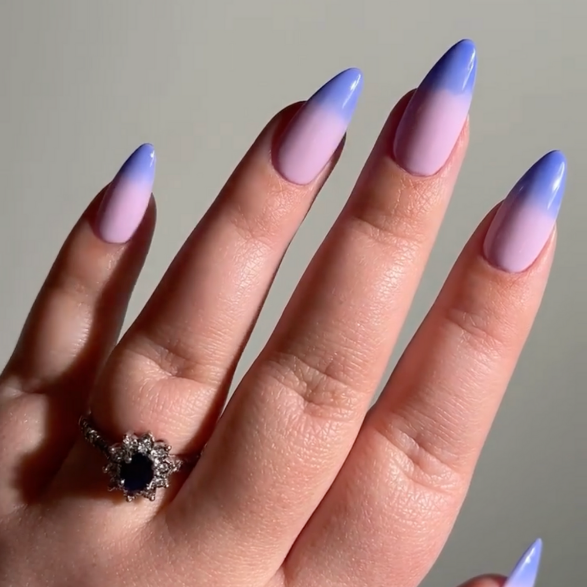 DND34 - DND Mood Change - Creme Purple To Cobalt - DND Matching Gel & Nail Polish