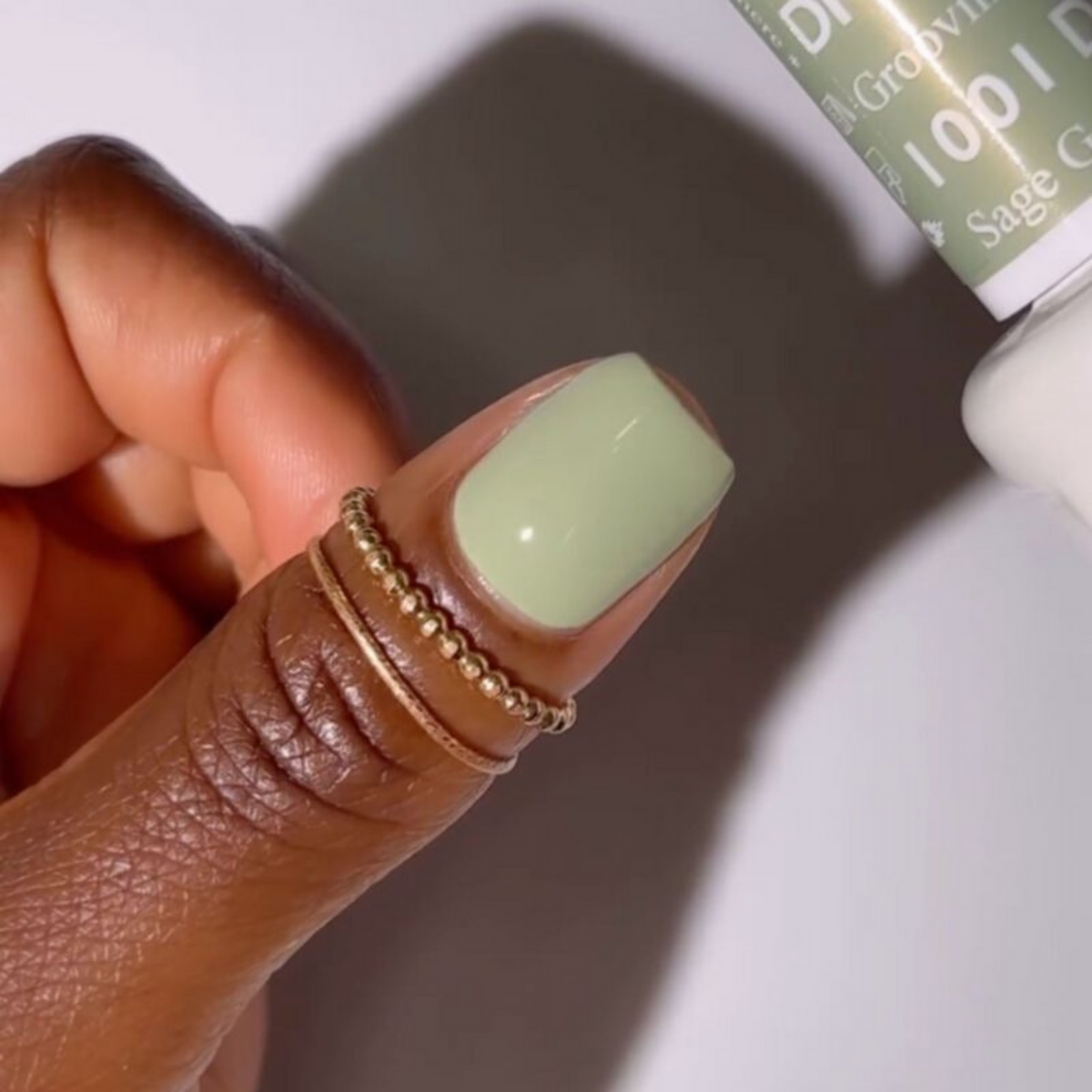 DND1001 - Sage Groovin - DND Matching Gel & Nail Polish