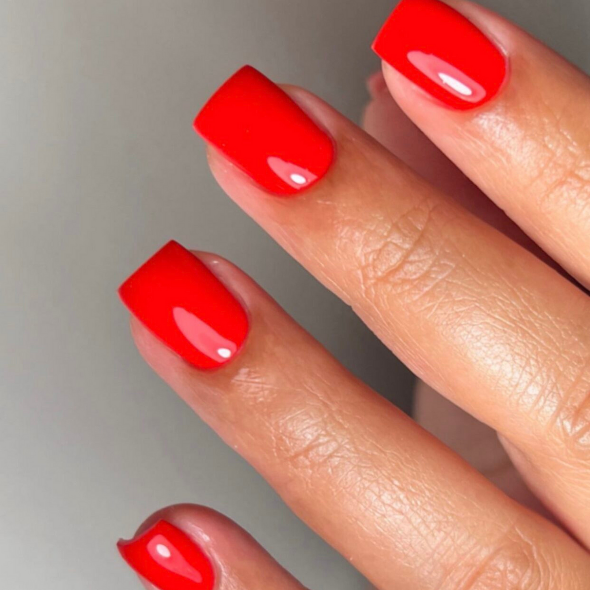 DND637 - Lucky Red - DND Matching Gel & Nail Polish
