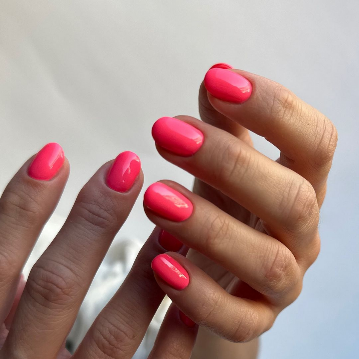 DND648 - Strawberry Bubble - DND Matching Gel & Nail Polish