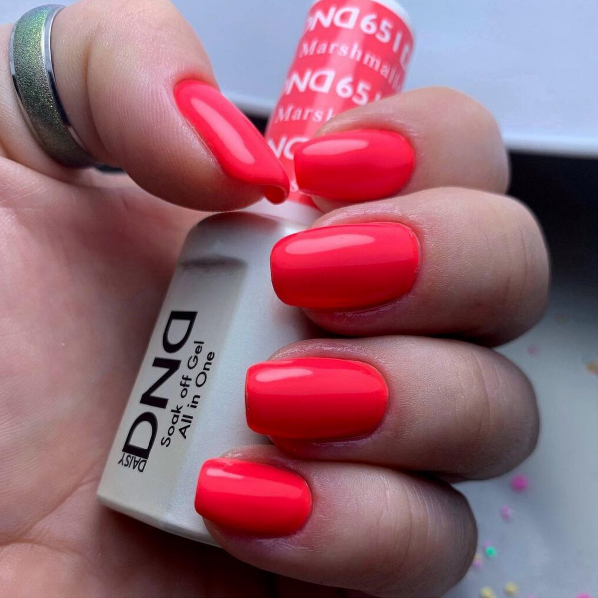DND651 - Punch Marshmellow - DND Matching Gel & Nail Polish
