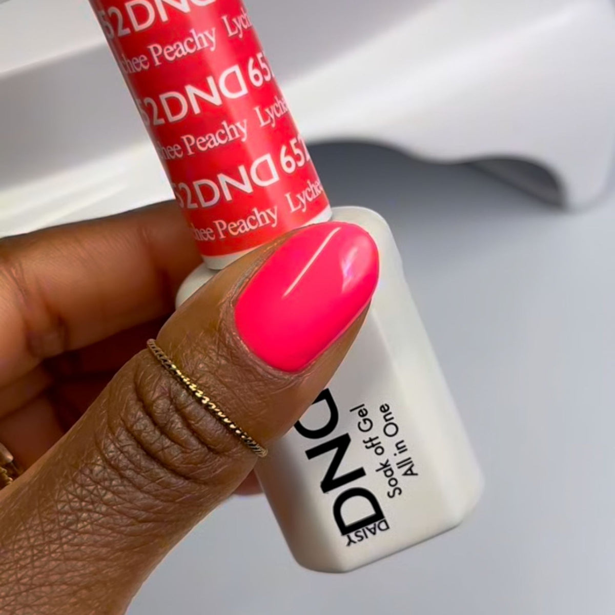 DND652 - Lychee Peachy - DND Matching Gel & Nail Polish
