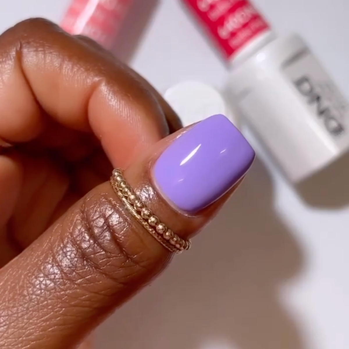 DND662 - Kazoo Purple - DND Matching Gel & Nail Polish