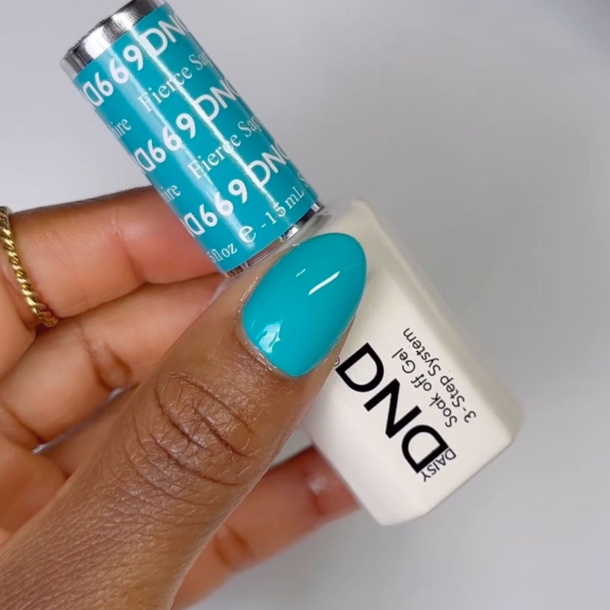 DND669 - Fierce Sapphire - DND Matching Gel & Nail Polish