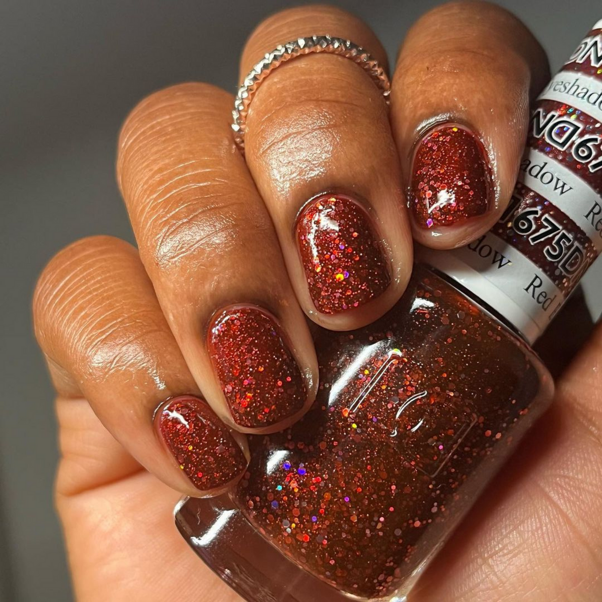 DND675 - Red Eyeshadow - DND Matching Gel & Nail Polish