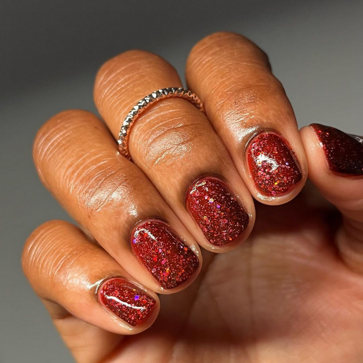 DND675 - Red Eyeshadow - DND Matching Gel & Nail Polish