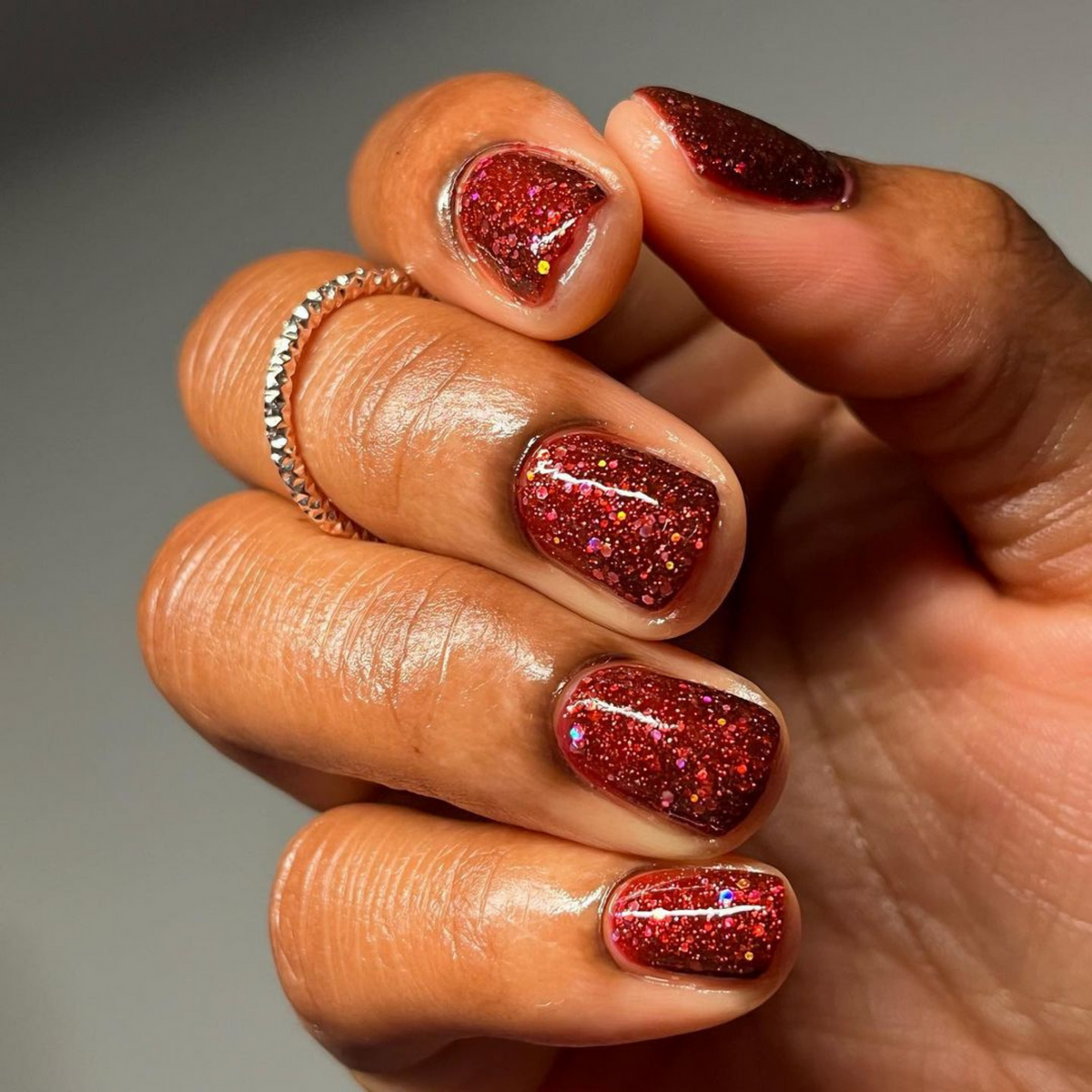 DND675 - Red Eyeshadow - DND Matching Gel & Nail Polish