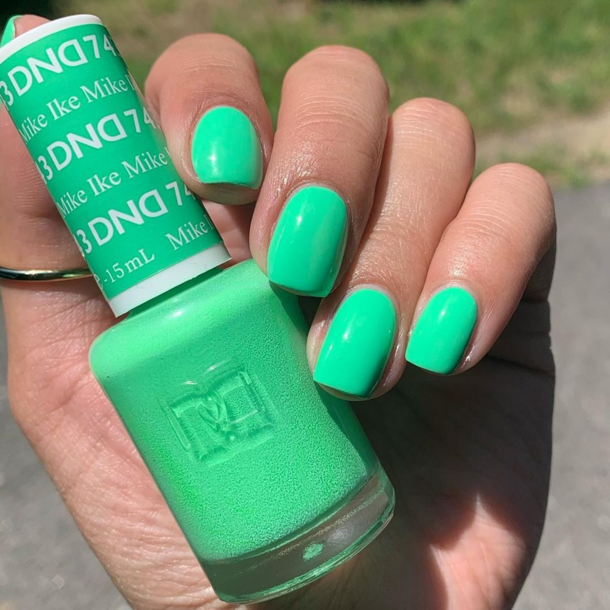 DND743 - Mike Ike - DND Matching Gel & Nail Polish