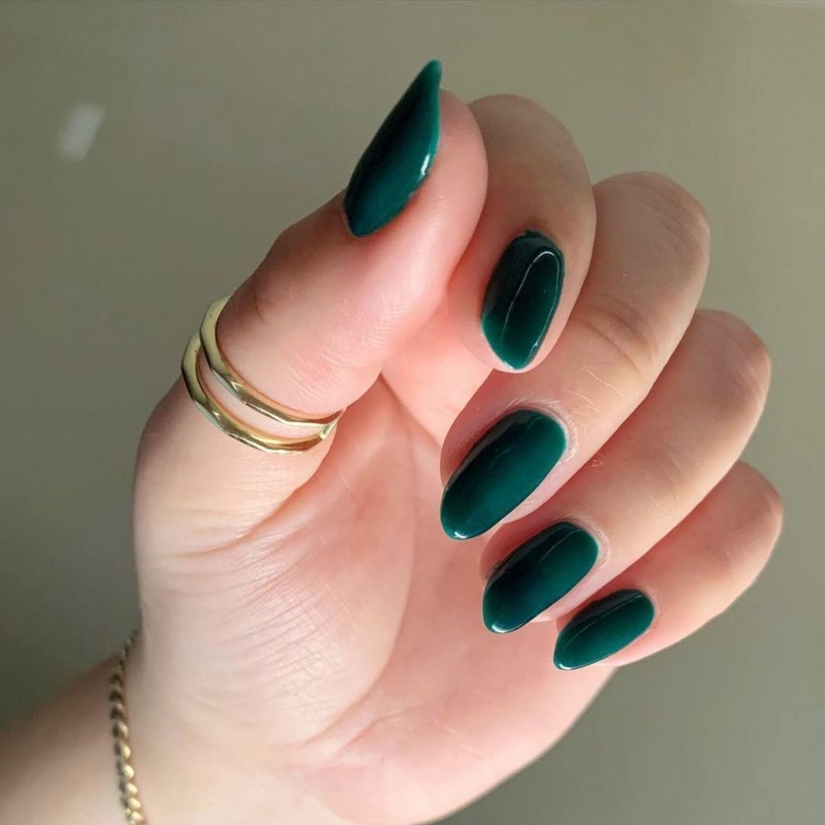 DND747 - Aurora Green - DND Matching Gel & Nail Polish