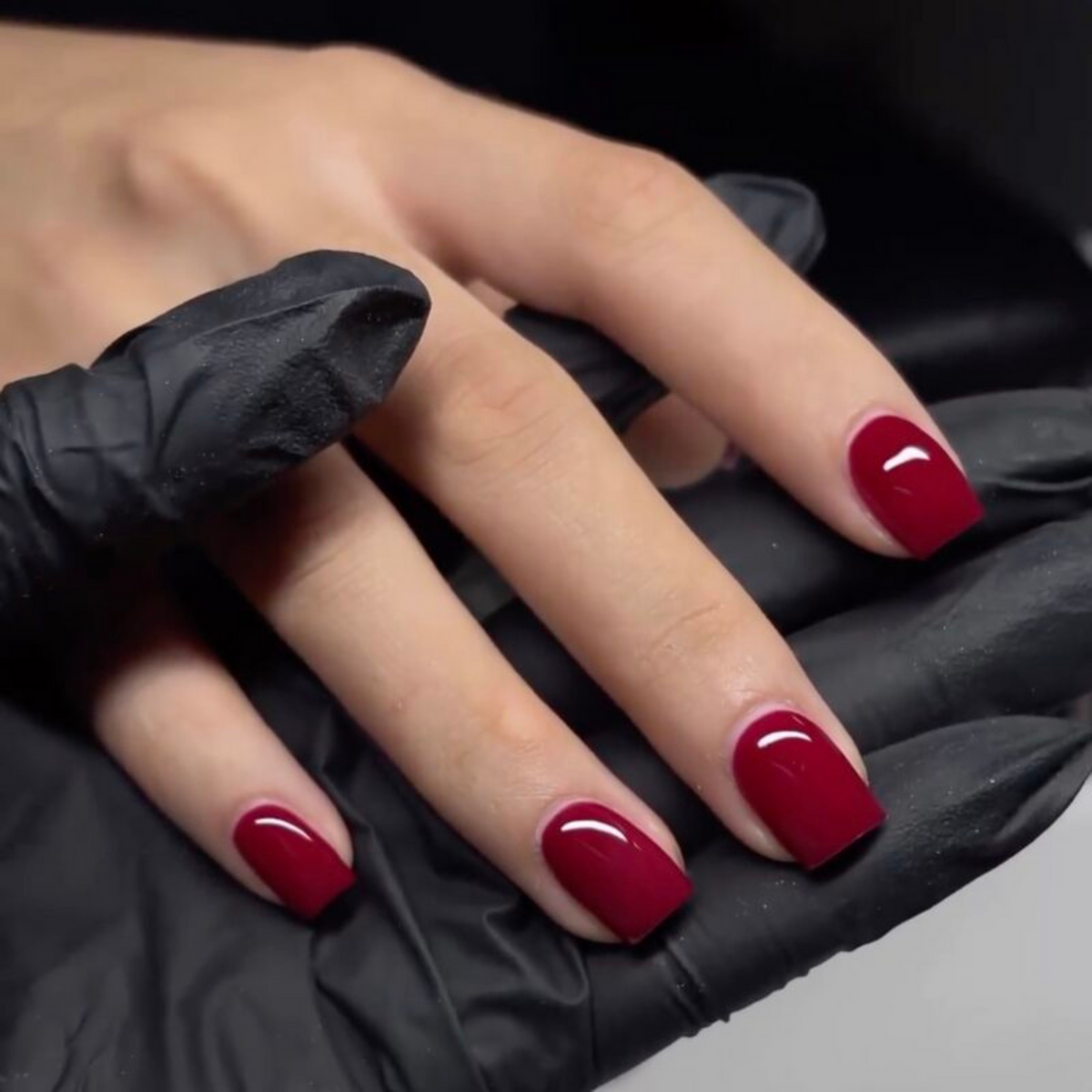 DND753 - Scarlett Dreams - DND Matching Gel & Nail Polish