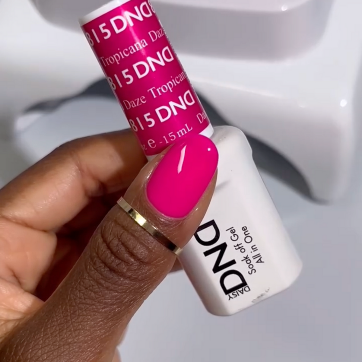 DND815 - Tropicana Daze - DND Matching Gel & Nail Polish