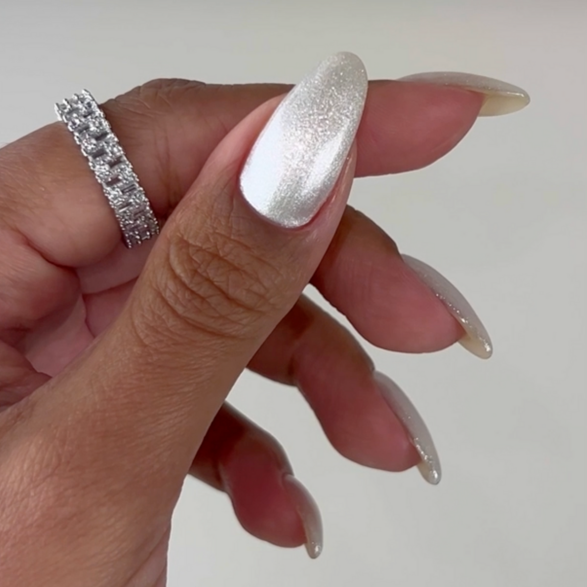 DND893 - Crystal Aura - DND Matching Gel & Nail Polish