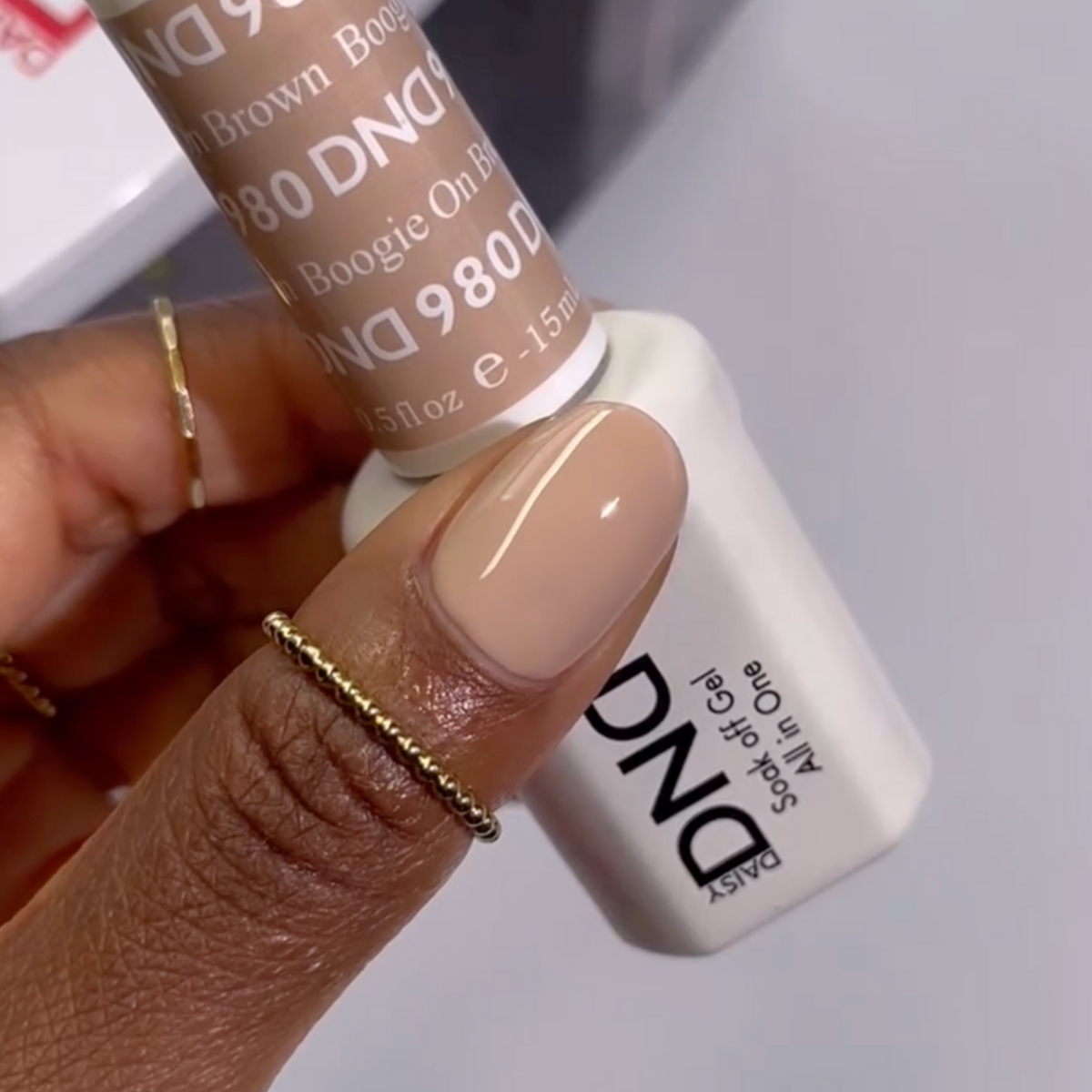 DND980 - Boogie on Brown - DND Matching Gel & Nail Polish