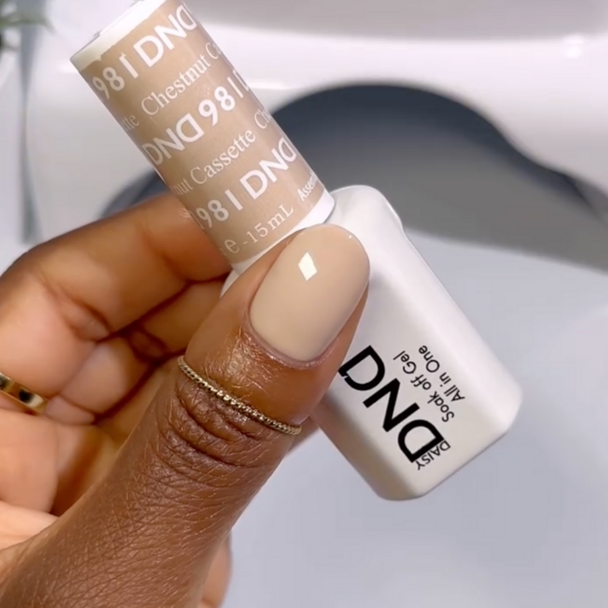 DND981 - Chestnut Cassette - DND Matching Gel & Nail Polish