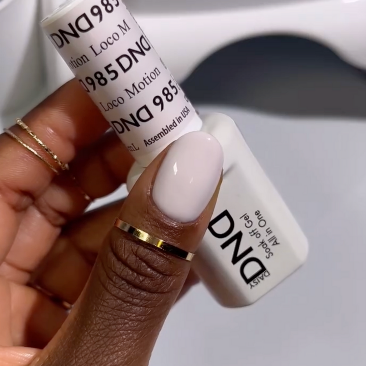 DND985 - Loco Motion - DND Matching Gel & Nail Polish