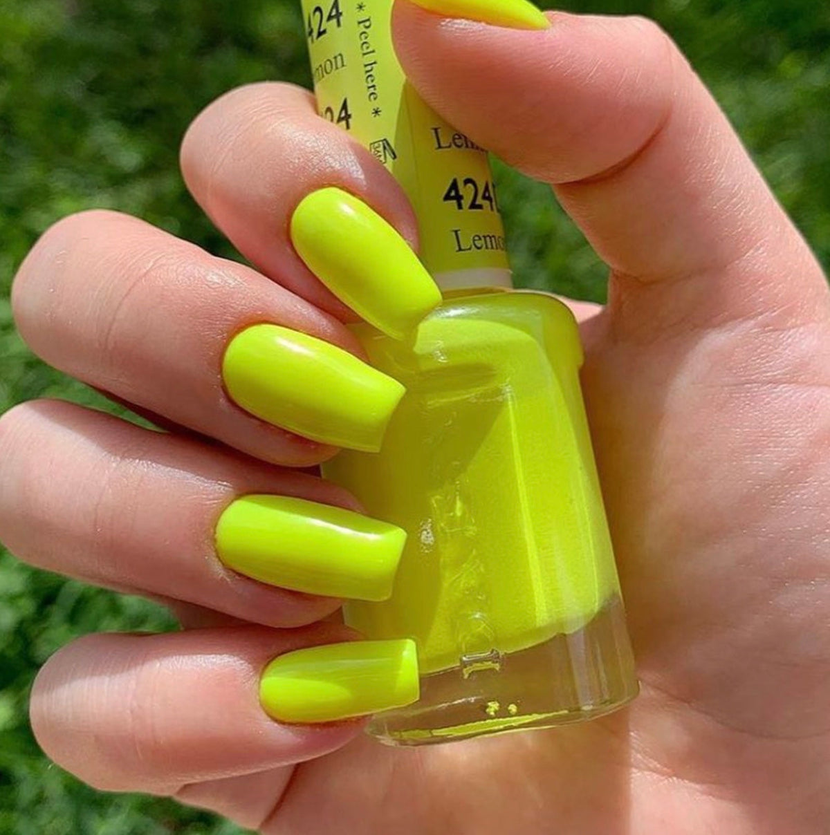 DND424 - Lemon Juice - DND Matching Gel & Nail Polish