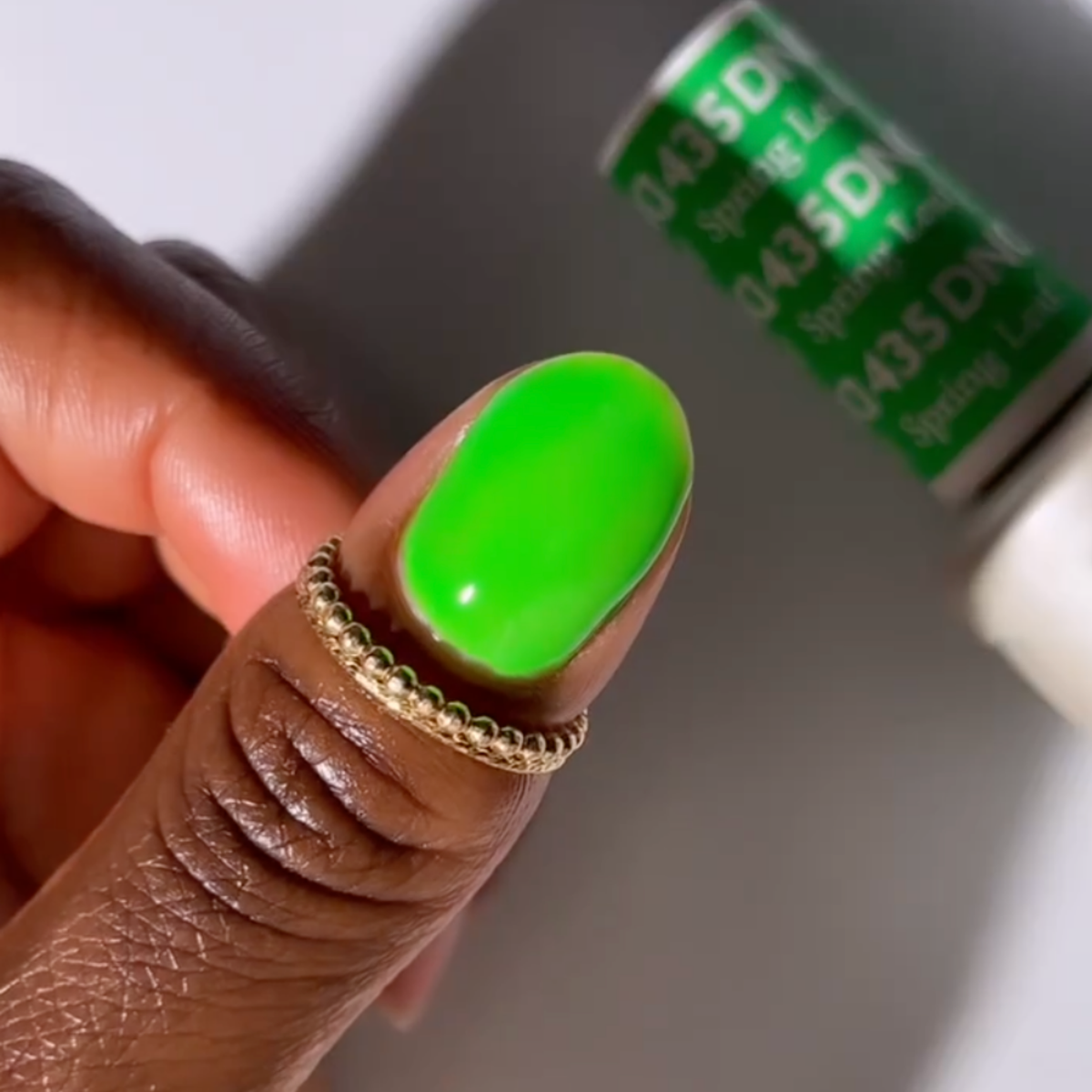 DND435 - Spring Leaf - DND Matching Gel & Nail Polish