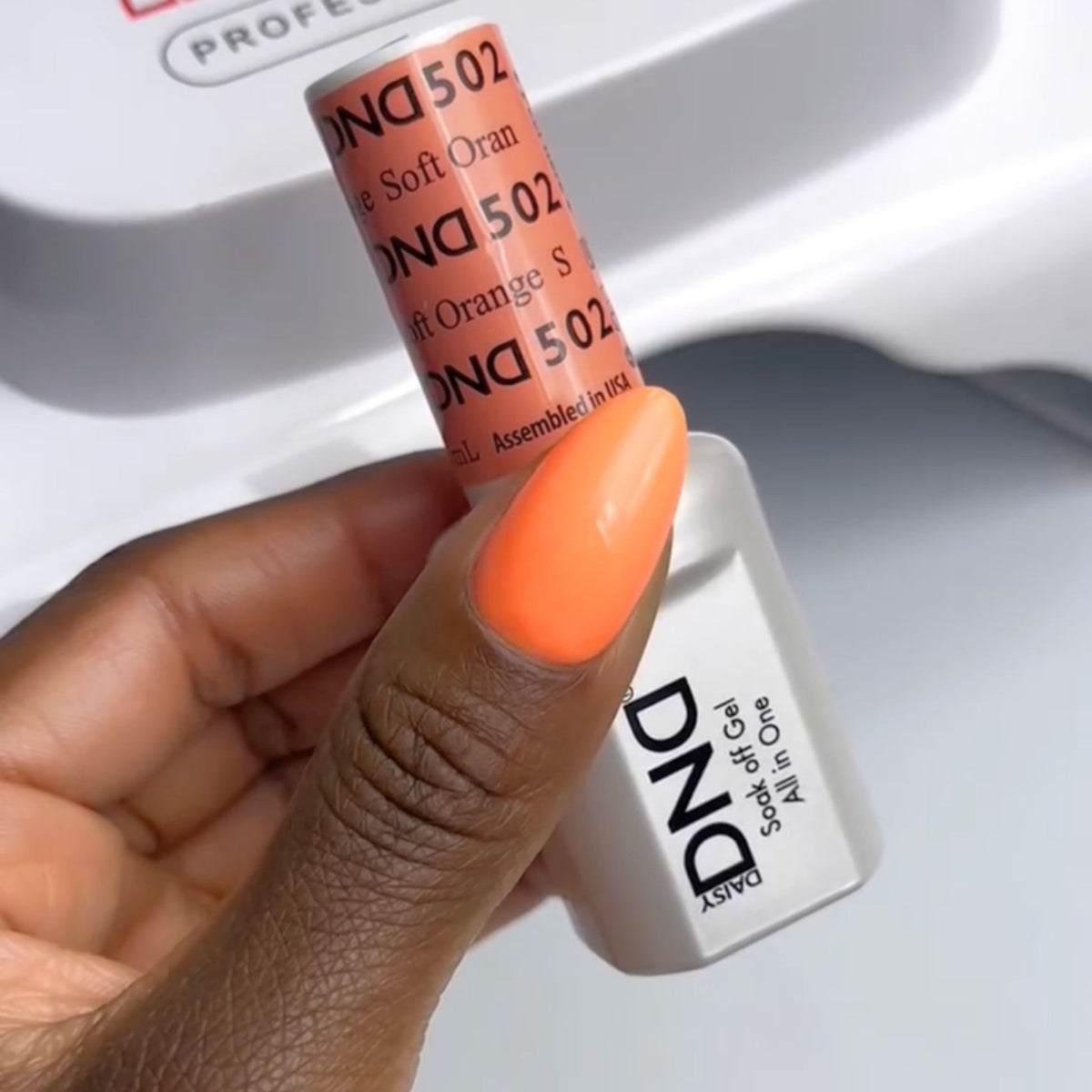 DND502 - Soft Orange - DND Matching Gel & Nail Polish