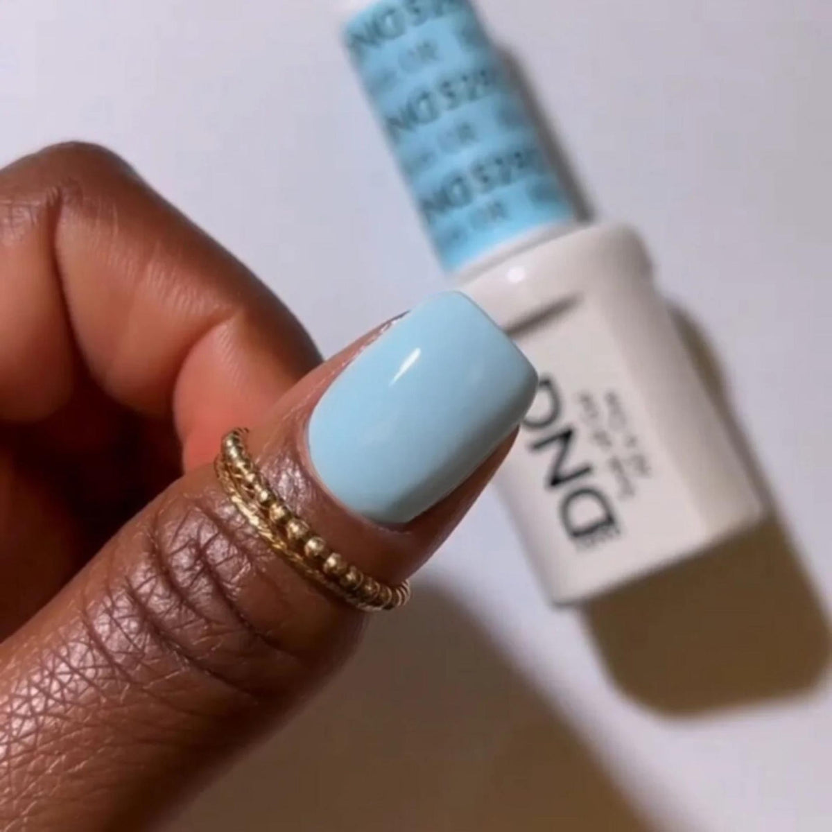 DND529 - Blue River - DND Matching Gel & Nail Polish